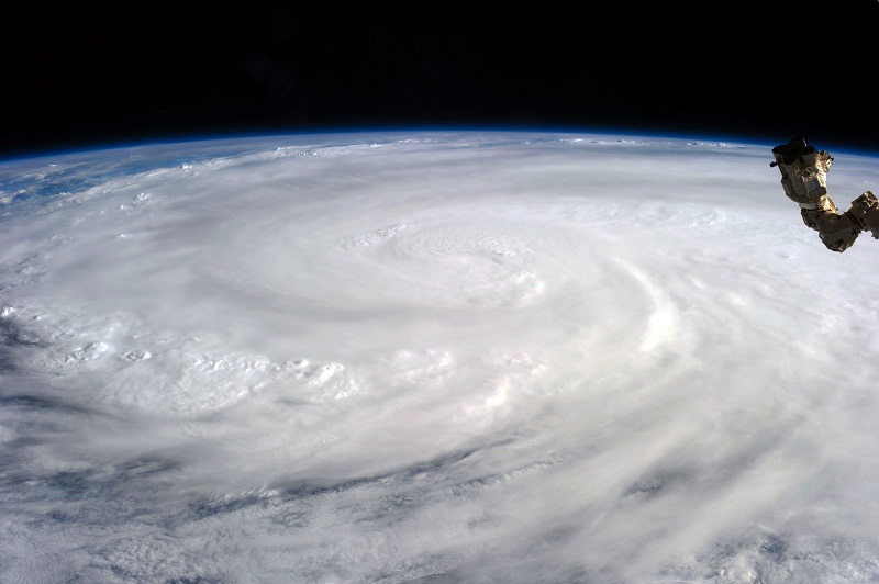 typhoon_haiyan_viewed_from_international_space_station