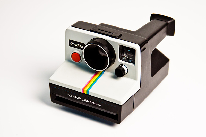Polaroid OneStep 2 - Vừa vintage lại còn thời trang! | 50mm Vietnam