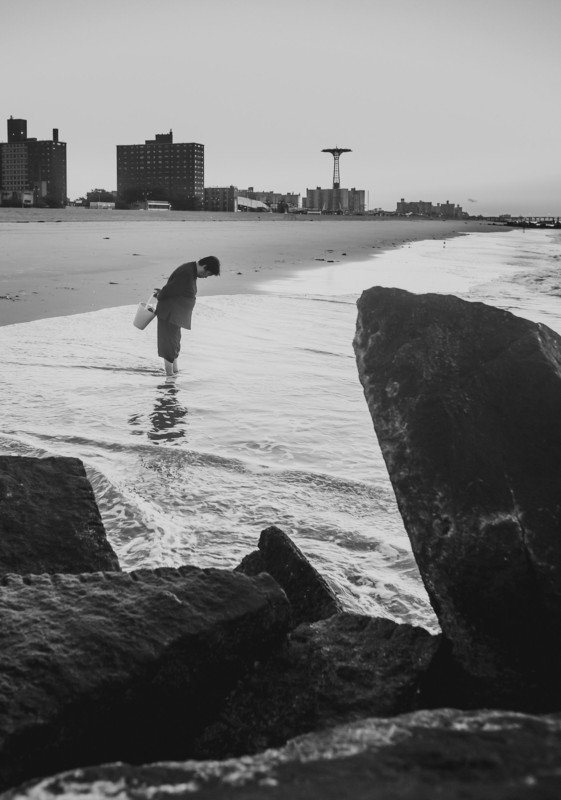 Ảnh bộ: Những chiếc bóng cô đơn tại New York của Luc Kordas