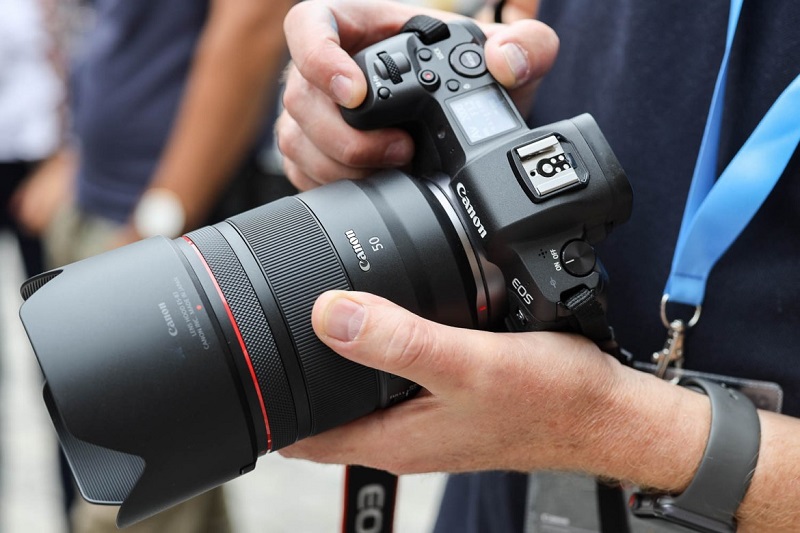 Canon sẽ ra mắt firmware nâng cấp cho EOS R: Dần san bằng lợi thế của đối thủ | 50mm Vietnam